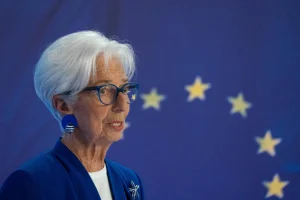Lagarde no ve necesaria una respuesta más contundente del BCE por la guerra en Oriente Próximo