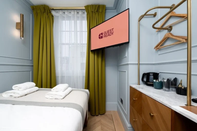 Los apartamentos turísticos concentran el 52,1% de las pernoctaciones extrahoteleras en España en 2025