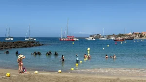 Los españoles prevén gastar una media de 1.257 euros este verano, un 3% más que en 2025
