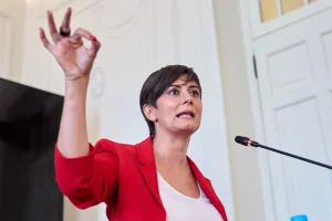 Rodríguez se muestra optimista con un gran acuerdo transversal de vivienda antes de fin de legislatura