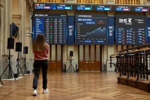 Telefónica, Ferrovial y otras 12 cotizadas repartirán más de 1.600 millones en junio