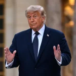 Trump insta a las gasolineras a bajar los precios y advierte contra la especulación