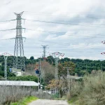 Asociaciones y la CEOE critican un sobrecoste eléctrico de 2.680 millones en 2026