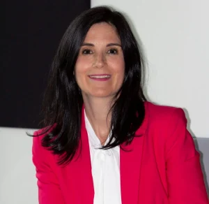 Banco Sabadell nombra a Adela Martín directora de la división de banca privada