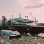 Barcelona acoge la inauguración oficial del Explora III, el nuevo gigante del lujo marítimo