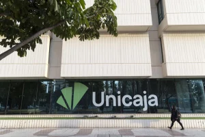 Blackrock aflora una participación del 3,002% en Unicaja por primera vez
