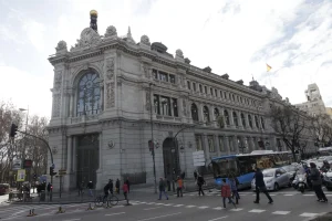 El Banco de España ve un futuro sin efectivo como escenario de alto riesgo, pero no inevitable