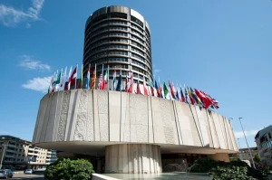El BPI alerta de que el auge de la IA eleva el riesgo de errores de los bancos centrales