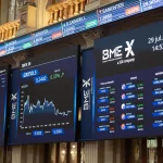 El Ibex 35 se hunde cerca de un 3% tras la amenaza de Trump de cortar el comercio con España