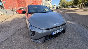 El Kia EV4 fastback, el eléctrico fabricado en Europa que roza los 500 km en carretera