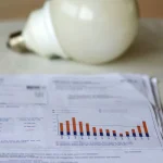 El recibo de la luz sube un 17% en julio por el alza del precio en el mercado mayorista