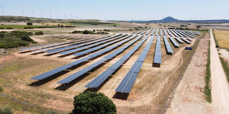 Elawan Energy cierra una de las mayores financiaciones renovables en España por 760 millones