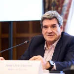 Escrivá pide redimensionar los servicios públicos ante el aumento de población por migración
