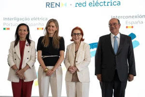 España y Portugal inauguran la nueva interconexión eléctrica por el norte tras invertir 140 millones