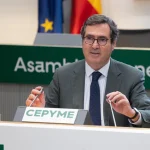La CEOE advierte de posibles aumentos transitorios de precios si continúa la guerra de Irán