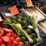La cesta de la compra sube un 0,5% en julio y la OCU pide bajar el IVA básico al 0%