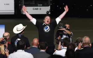 Las acciones de SpaceX caen por primera vez por debajo de los 135 dólares, su precio de salida