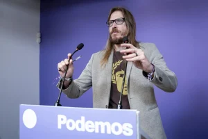 Podemos condiciona su apoyo al decreto de vivienda a suspender desahucios y sin ayudas a caseros