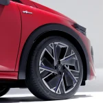 Renault gana 705 millones hasta junio, incrementa ingresos un 9,5% y mantiene objetivos a 2026