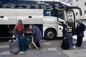 Renfe no renuncia a su empresa de autobuses y modificará los pliegos del concurso