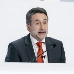 Repsol dispara su beneficio a 2.201 millones a junio y acelera la retribución a los accionistas