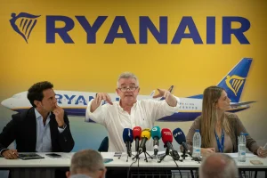 Ryanair carga contra Von der Leyen por los retrasos en el control aéreo y pide medidas