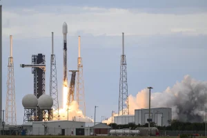 SpaceX aborta a última hora el lanzamiento de un cohete Starship y cae más de un 5% en Bolsa