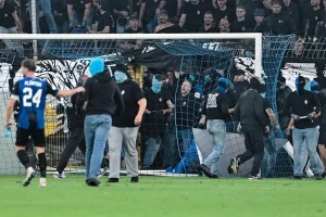 35 policías heridos en los disturbios del Waldhof Mannheim-Kaiserslautern en Copa de Alemania