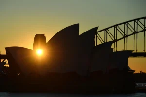 Acciona, FCC, ACS y Ferrovial pujan por construir la primera línea de alta velocidad australiana