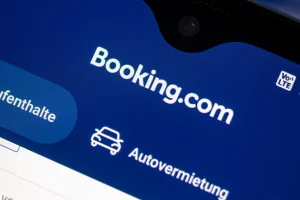 Booking duplica su beneficio trimestral hasta 1.688 millones y eleva ingresos a 6.364 millones
