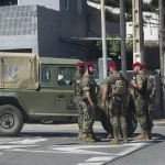 Doce migrantes detenidos en Ceuta tras apedrear y herir a cuatro militares en Benzú
