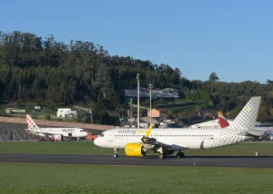 El Ayuntamiento de A Coruña abre la licitación de cinco nuevas rutas aéreas desde Alvedro