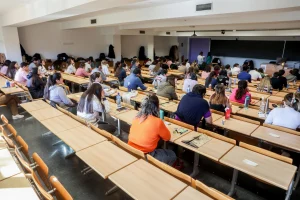 El BOE publica 12.850 plazas de Formación Sanitaria Especializada para 2027, un 4% más