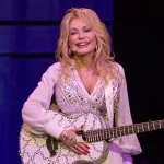 El equipo de Dolly Parton asegura que el biopic en el que trabajaba seguirá adelante