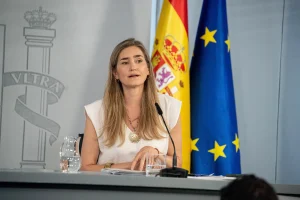 El Gobierno abre a audiencia pública el decreto que exigirá un 80% de renovables en centros de datos