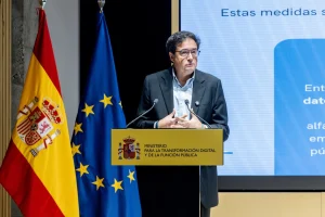 El Gobierno defiende que ha «dado la cara» y ha multiplicado los recursos en la crisis de Ceuta