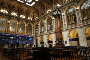 El Ibex 35 cierra al alza y supera por primera vez en la historia los 20.000 puntos