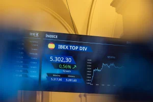 El Ibex 35 cierra en 20.057 puntos tras subir un 0,17%, con la atención en Oriente Próximo