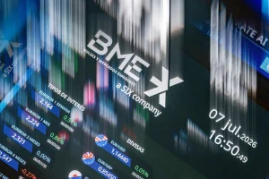El Ibex 35 pugna por los 20.000 puntos tras retroceder un 0,10% a media sesión