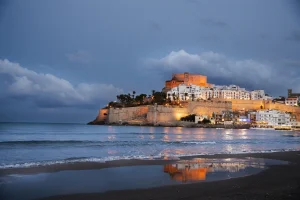 El turismo de series y cine dispara hasta un 50% la ocupación hotelera y genera saturación