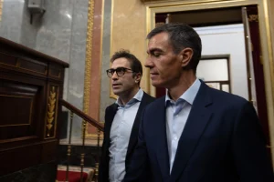 España pide a la UE debatir un impuesto a las ganancias de las petroleras por la guerra de Irán
