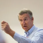 Feijóo pide a Sánchez decretar el confinamiento en Ceuta por riesgo sanitario de sarna y TB
