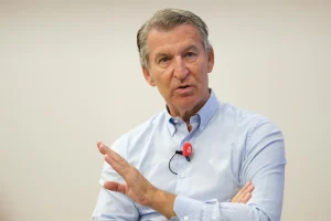 Feijóo pide al Gobierno que autorice la visita del Rey a Ceuta por la crisis migratoria