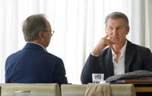 Feijóo tacha a Sánchez de «paria» en Europa y duda de que el CNI no supiera de Ceuta