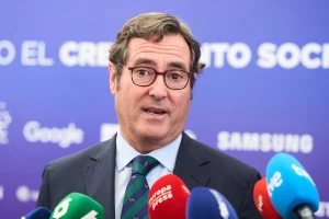 Garamendi alerta del «descalabro económico» que la crisis migratoria genera en Ceuta