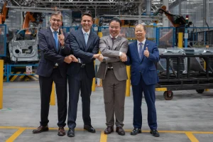 Geely refuerza su apuesta por España para crecer en Europa desde 2028 con Ford