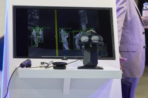 Indra dota a los carros de combate de un «blindaje transparente» con realidad aumentada
