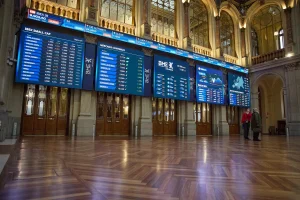 La Bolsa española negoció 303.578 millones en renta variable hasta julio, un 34,2% más