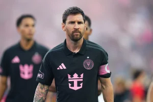 La MLS multa a Leo Messi por dar una palmada en la nuca a Quinn Sullivan del Philadelphia Union