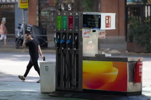 La rebaja fiscal del gasóleo subirá a 20 céntimos tras encarecerse más del 15%